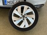 Volkswagen Golf 2023 Valkoinen