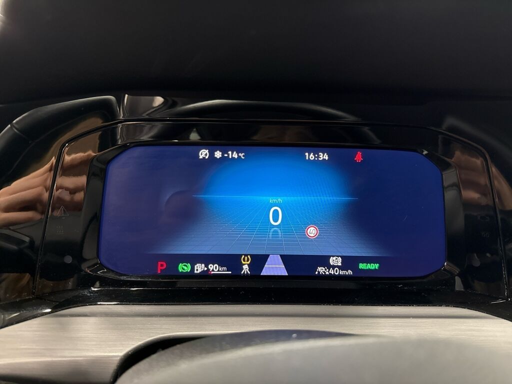 Volkswagen Golf 2023 Valkoinen