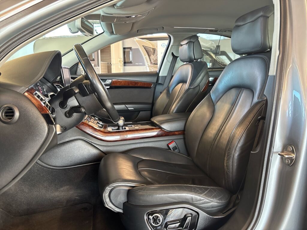 Audi A8 2010 Harmaa