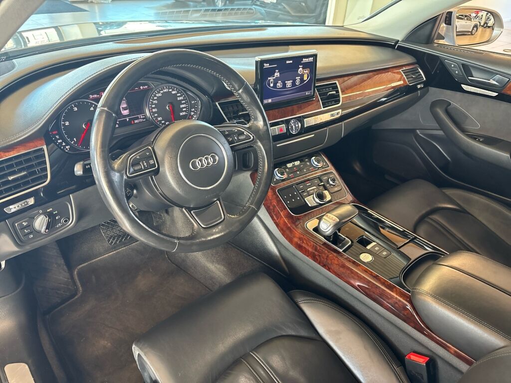 Audi A8 2010 Harmaa