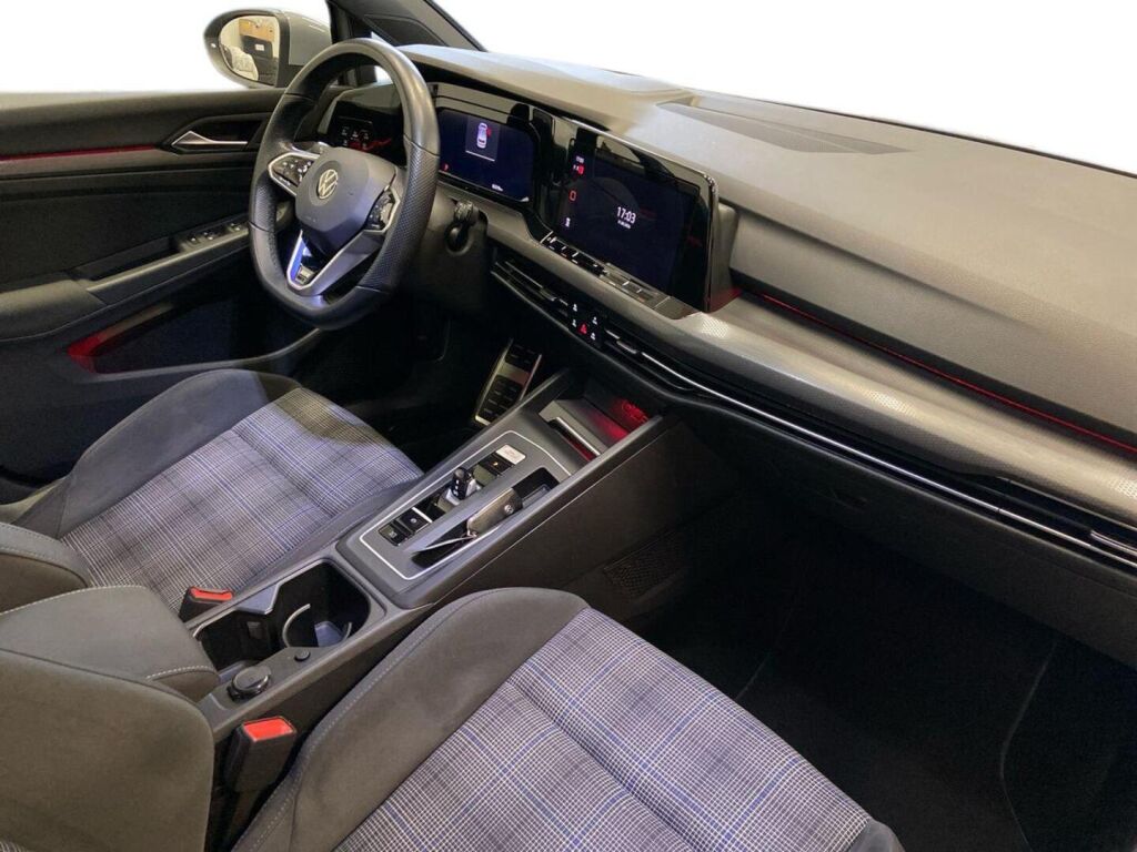 Volkswagen Golf 2022 Harmaa