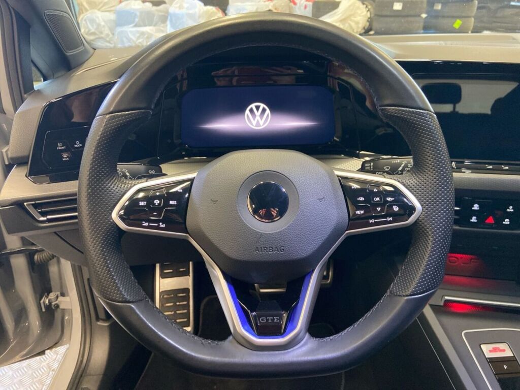 Volkswagen Golf 2022 Harmaa