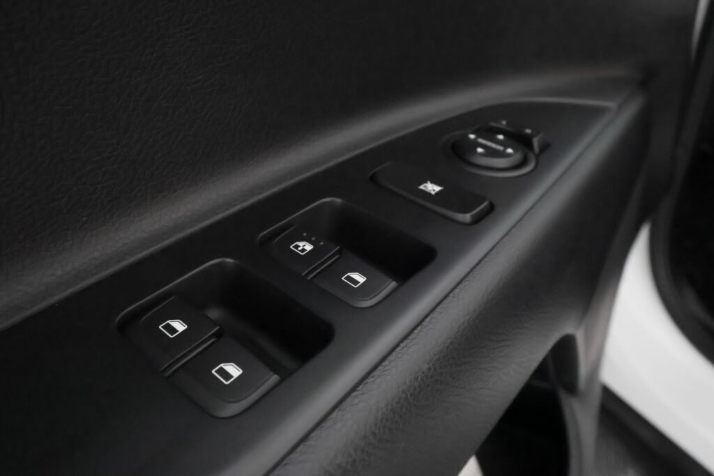 Kia Stonic 2022 Valkoinen