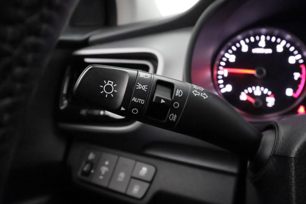 Kia Stonic 2022 Valkoinen