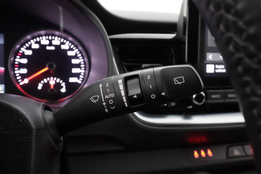 Kia Stonic 2022 Valkoinen