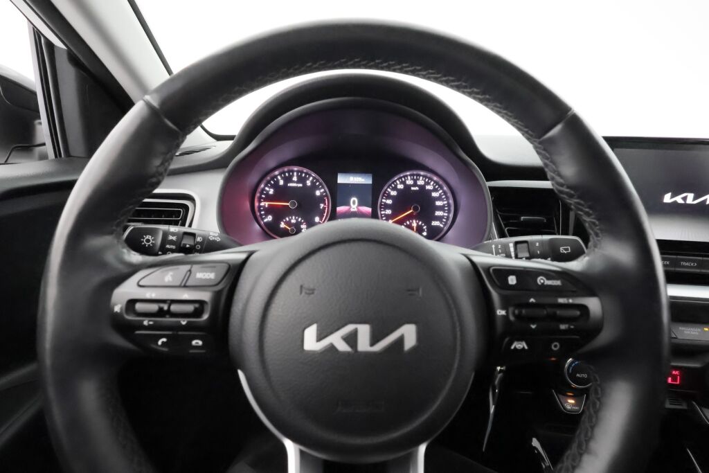 Kia Stonic 2022 Valkoinen