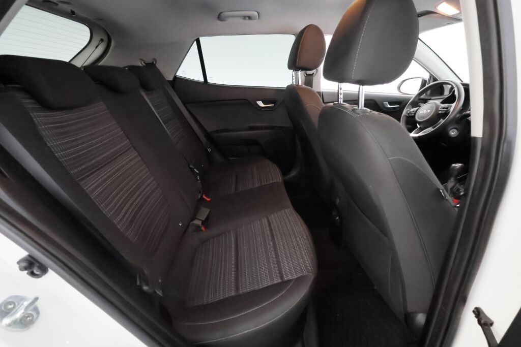 Kia Stonic 2022 Valkoinen