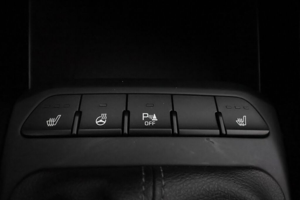 Kia Stonic 2022 Valkoinen