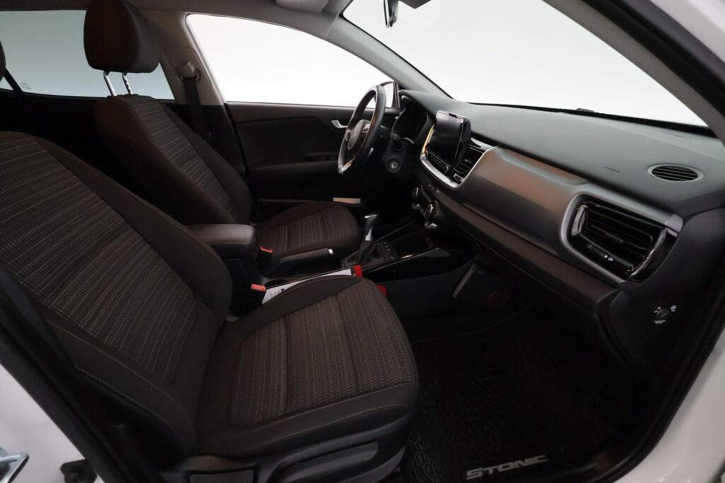 Kia Stonic 2022 Valkoinen