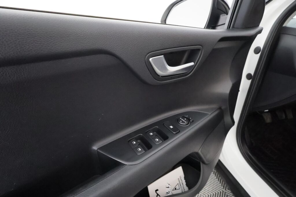 Kia Stonic 2022 Valkoinen