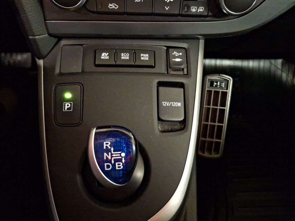 Toyota Auris 2014 Valkoinen