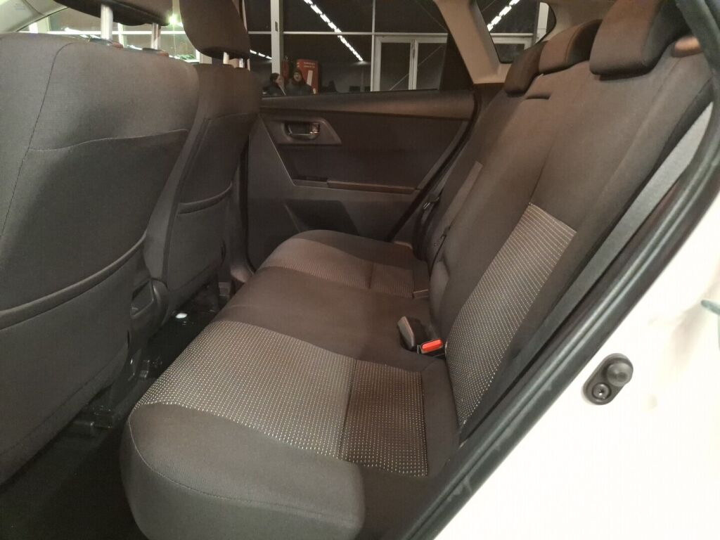 Toyota Auris 2014 Valkoinen