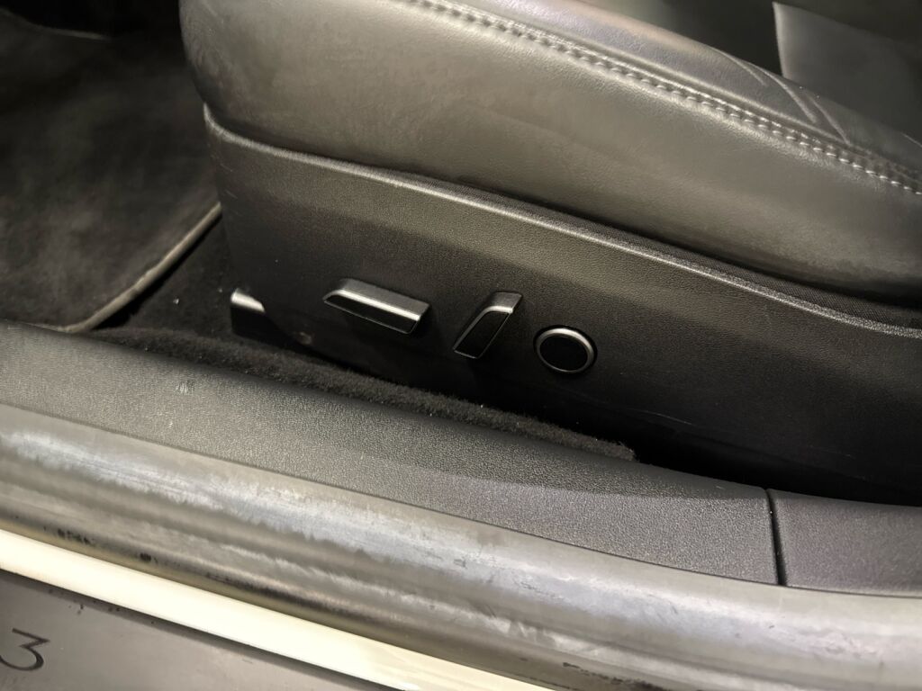 Tesla Model 3 2021 Valkoinen