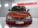 Toyota Avensis 2002 Punainen
