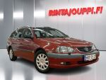 Toyota Avensis 2002 Punainen