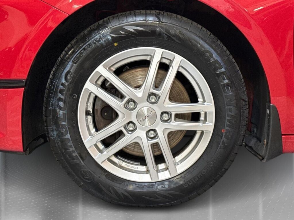 Kia Ceed 2022 Punainen