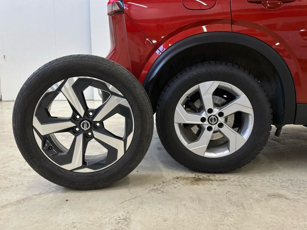 Nissan Qashqai 2022 Punainen