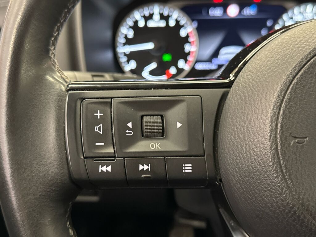 Nissan Qashqai 2022 Punainen