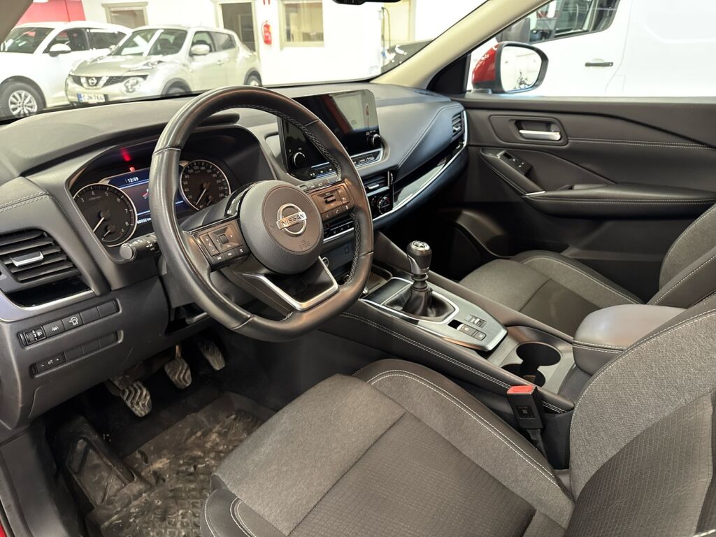 Nissan Qashqai 2022 Punainen