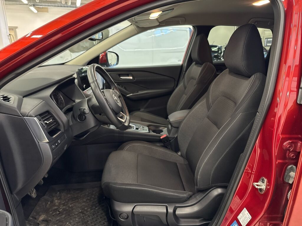 Nissan Qashqai 2022 Punainen