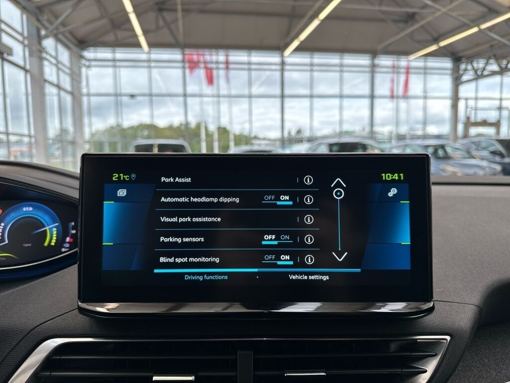 Peugeot 3008 2022 Musta