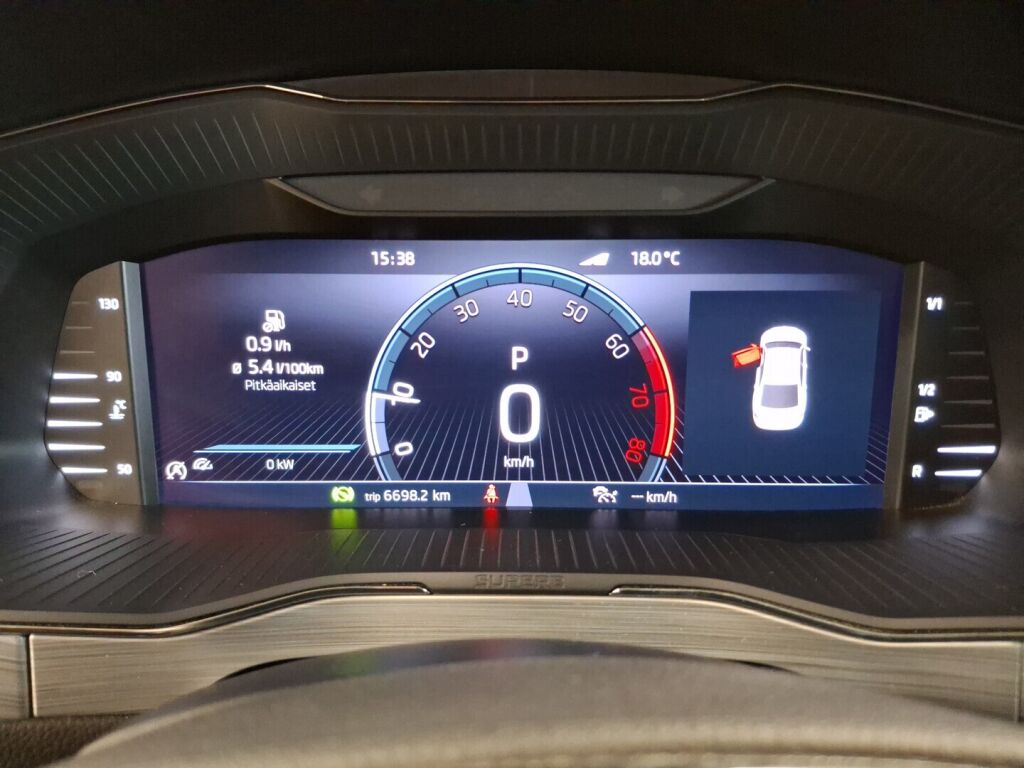 Skoda Superb 2022 Valkoinen