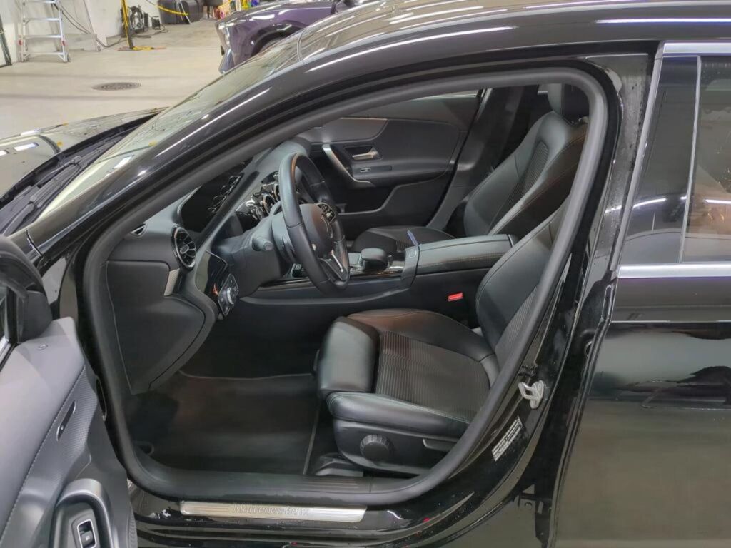 Mercedes-Benz A 2022 Musta
