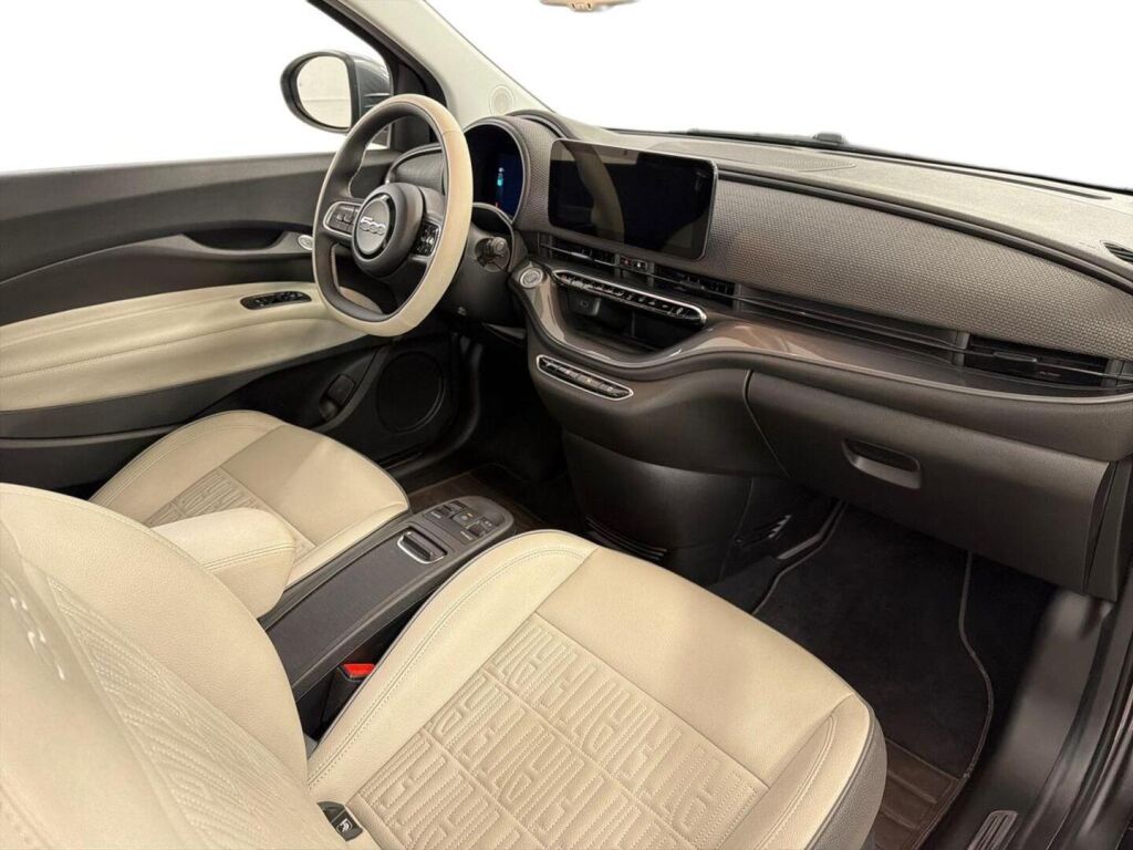 Fiat 500e 2022 Harmaa