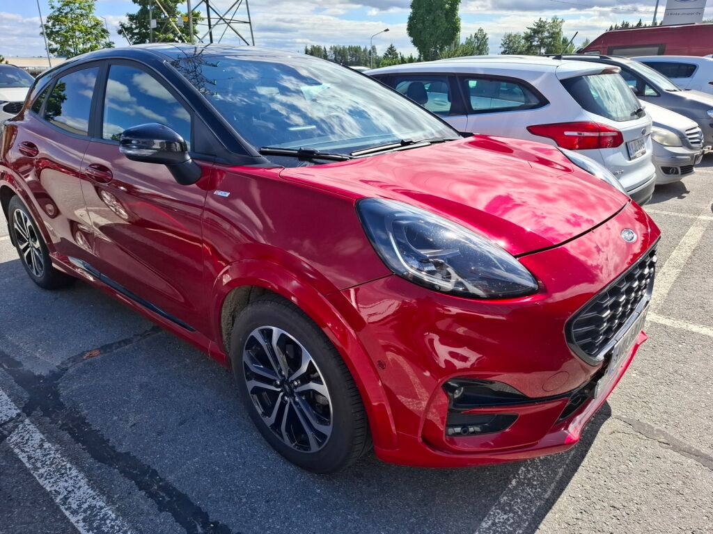 Ford Puma 2022 Punainen
