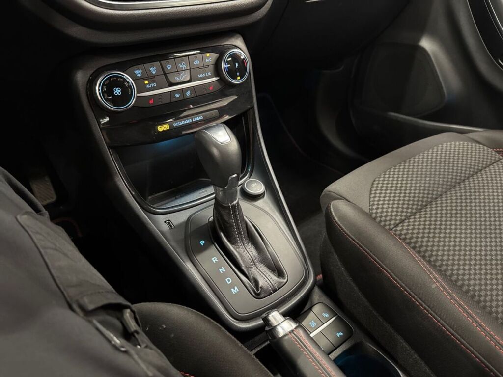 Ford Puma 2022 Punainen