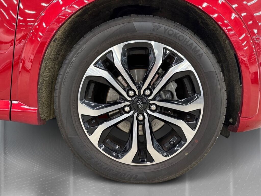 Ford Puma 2022 Punainen