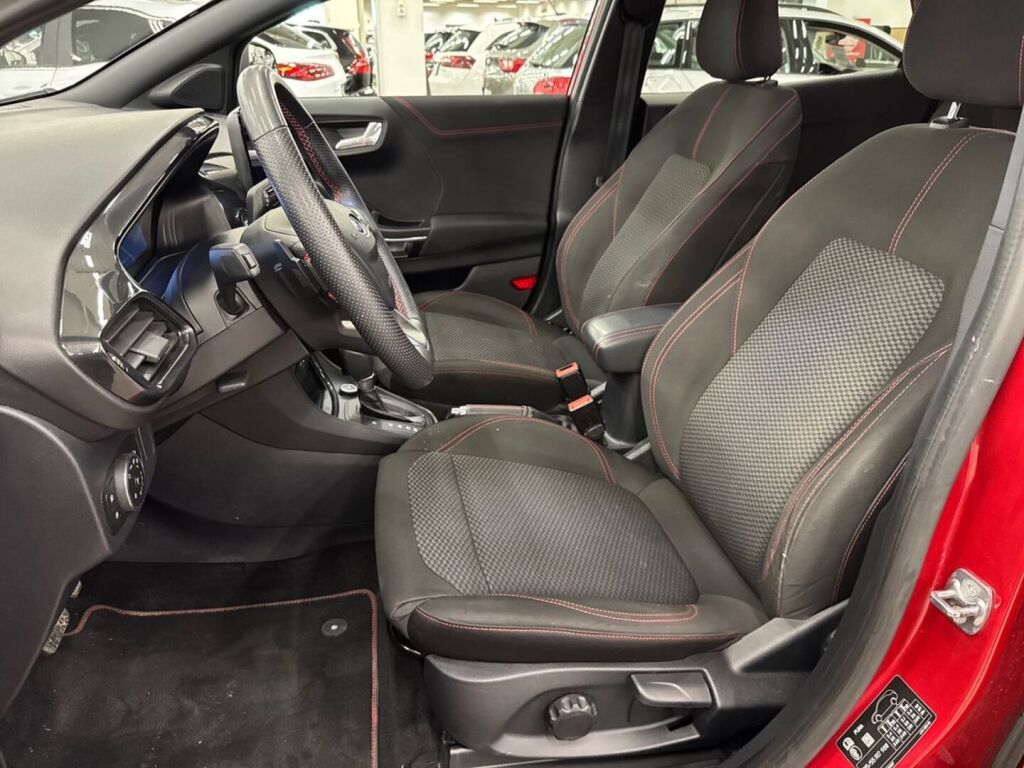 Ford Puma 2022 Punainen