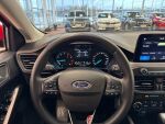 Ford Focus 2022 Punainen