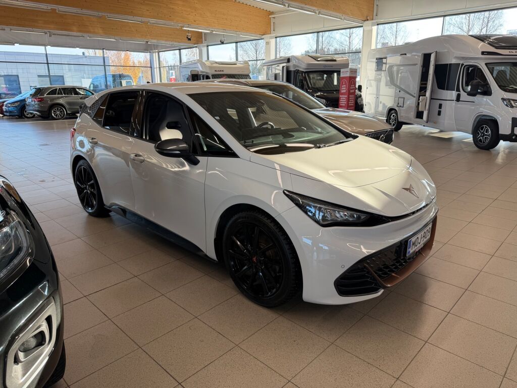 Cupra Born 2022 Valkoinen