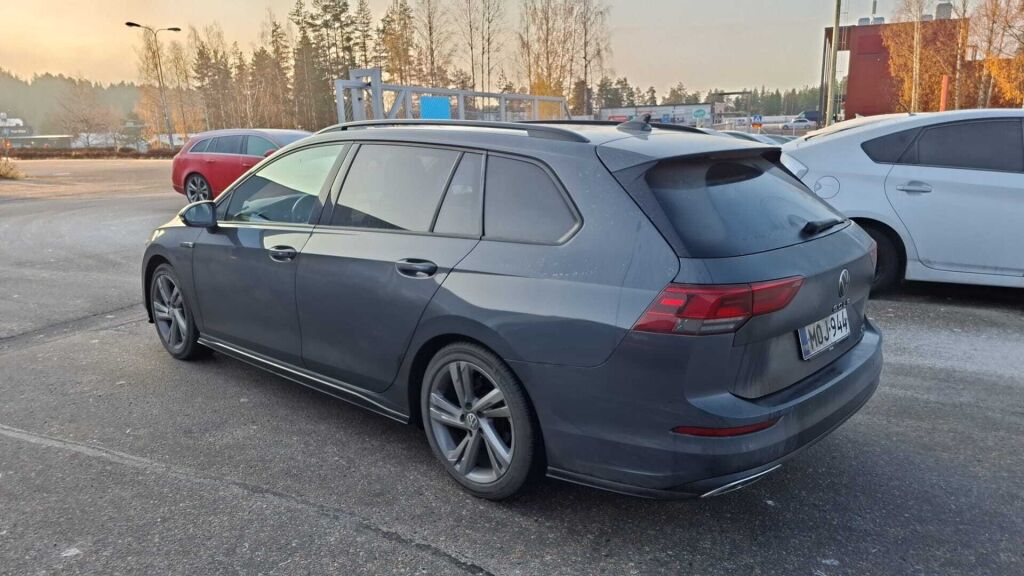 Volkswagen Golf 2022 Harmaa