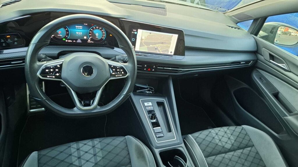 Volkswagen Golf 2022 Harmaa