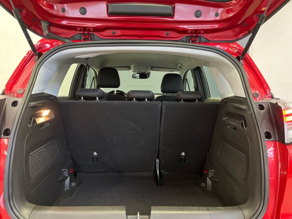 Opel Crossland 2022 Punainen