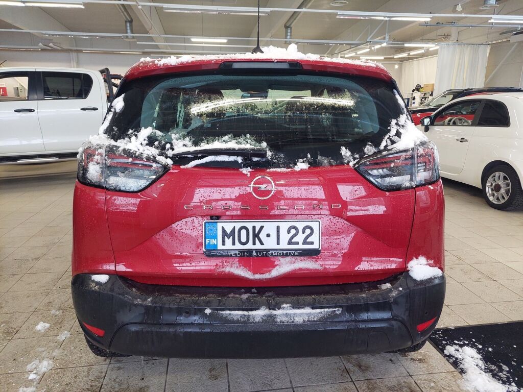 Opel Crossland 2022 Punainen