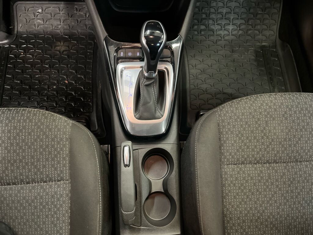 Opel Crossland 2022 Punainen