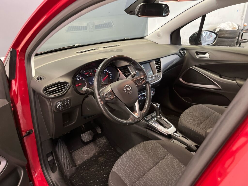 Opel Crossland 2022 Punainen