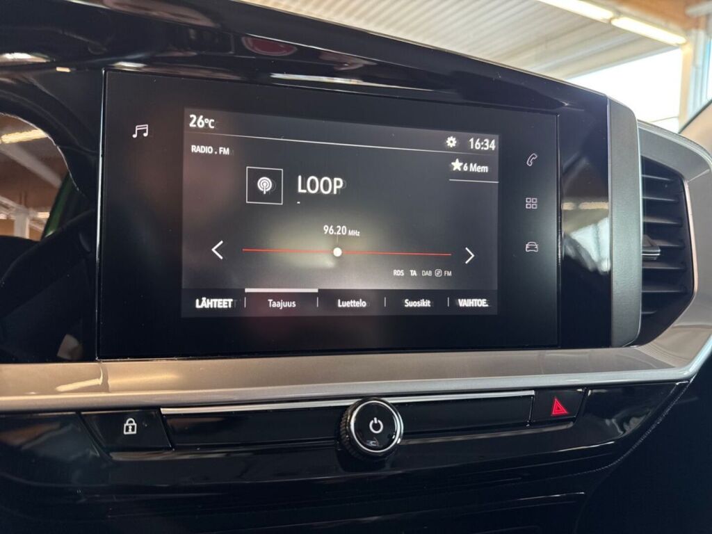 Opel Mokka 2022 Metallinhohto Vihreä