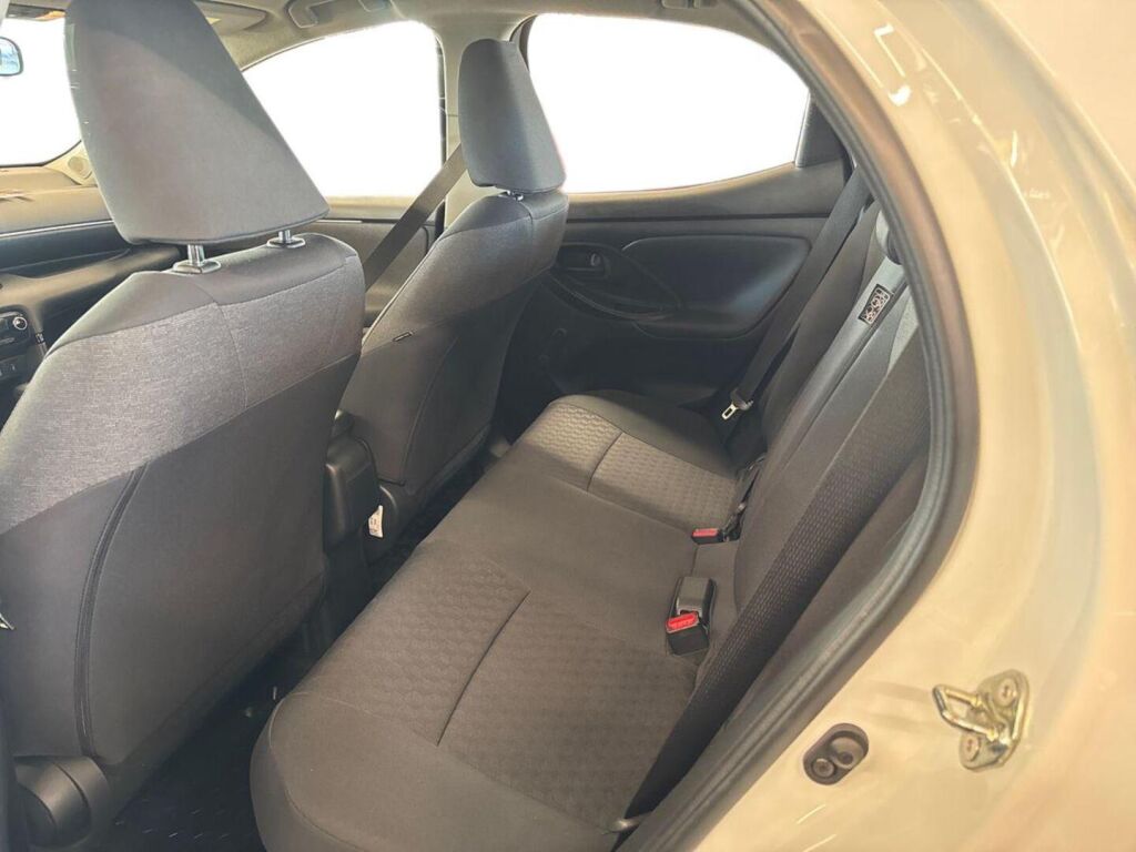 Toyota Yaris 2022 Valkoinen
