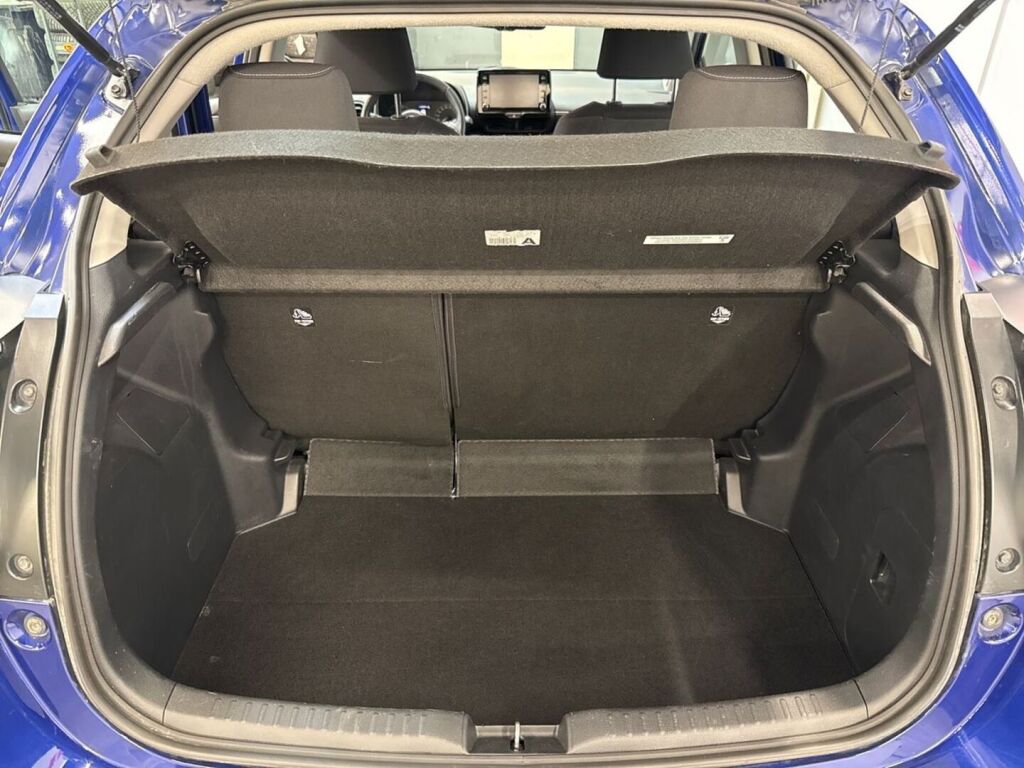 Toyota Yaris 2022 Sininen