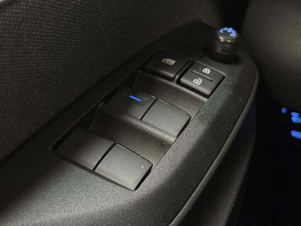 Toyota Yaris 2022 Sininen