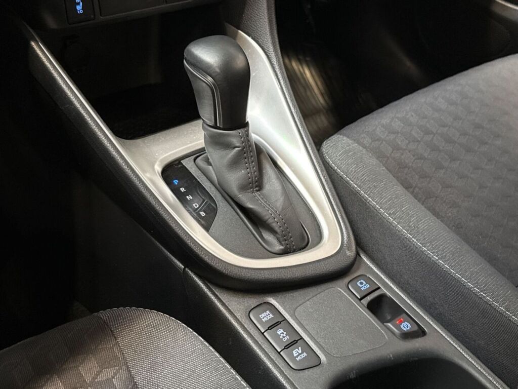 Toyota Yaris 2022 Sininen