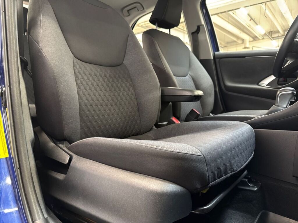 Toyota Yaris 2022 Sininen