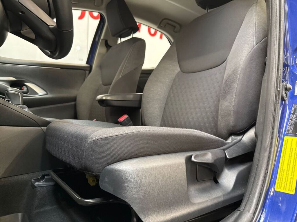Toyota Yaris 2022 Sininen