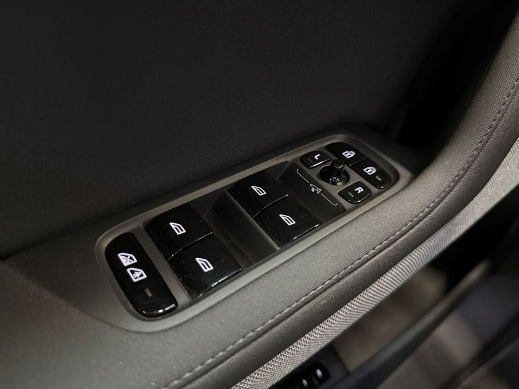 Polestar 2 2022 Midnight