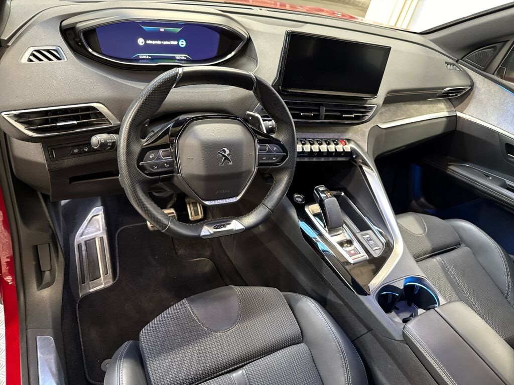 Peugeot 3008 2022 Punainen