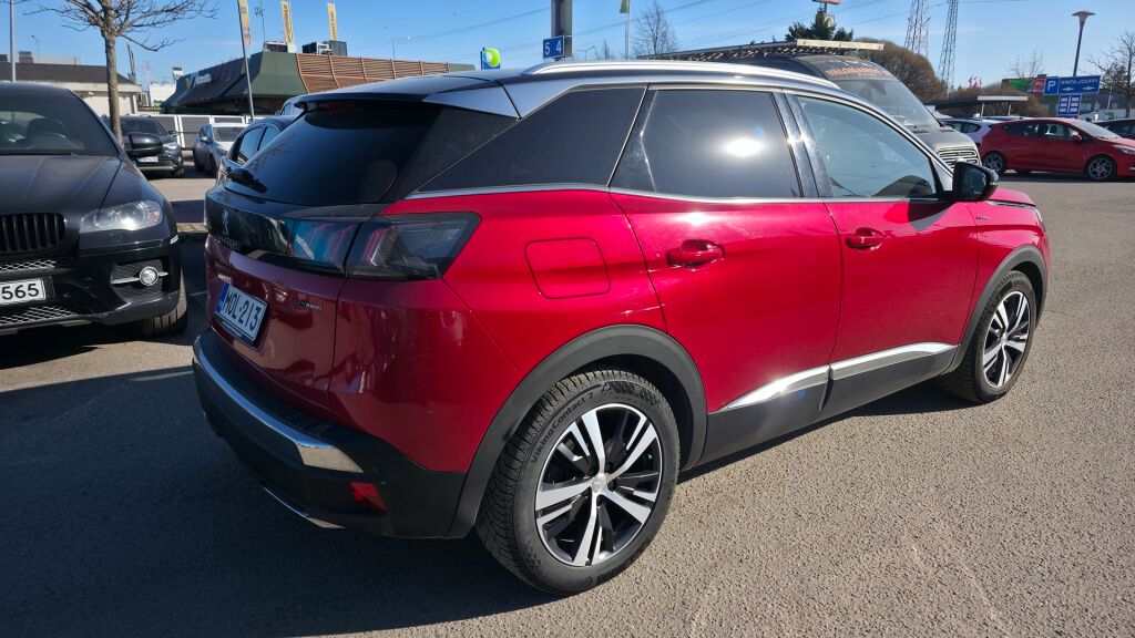 Peugeot 3008 2022 Punainen